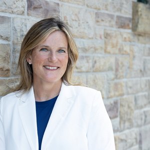 Lisa Low